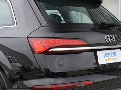 2026�� 45 TFSI quattro S line�˶���