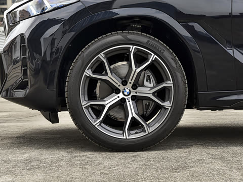 2026�� xDrive40i M�˶���װ