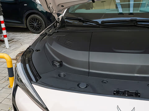 2025�� �Ŀ� 560PRO 185kW