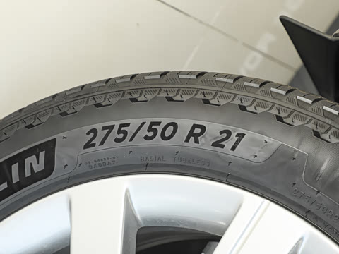 2025�� 3.0 L6 400PS ʢ���ӳ���