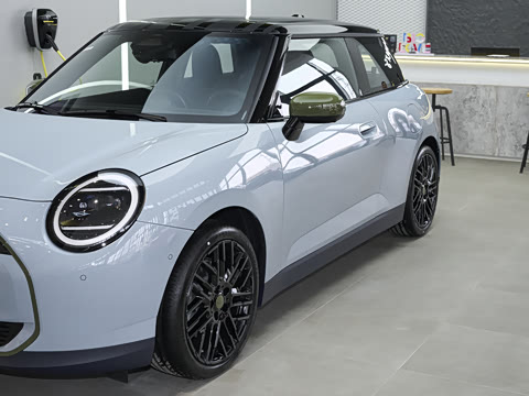 2025�� PAUL SMITH ���ʦ��