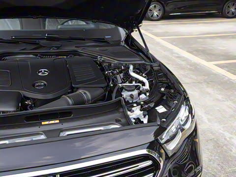 2025�� �Ŀ� E 260 L