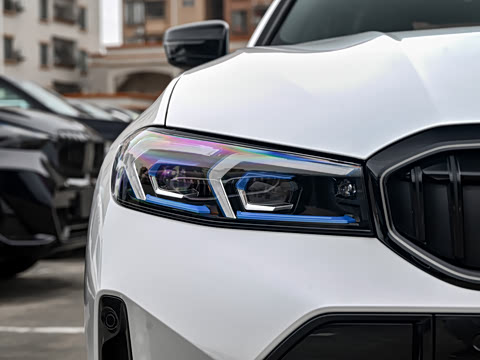 2026�� 330Li ������ M�˶���ҹ��װ