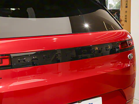 2025�� 400PS Dynamic HSE