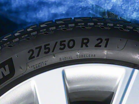 2025�� 3.0 L6 400PS ʢ���ӳ���