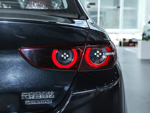 2025�� 2.0L �Զ���ҫ��