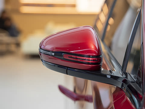 2025�� 750��