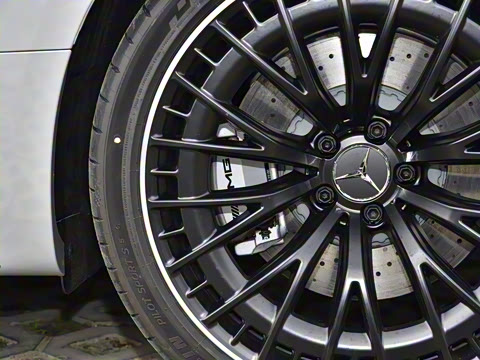 2025 Ŀ AMG CLE 53 4MATIC+ ܳ