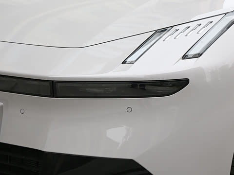 2025�� 240����Ultra H5