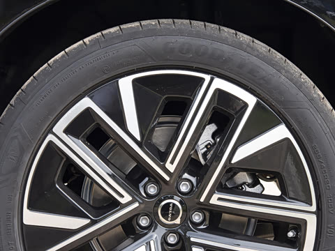 2026�� ������������Plus