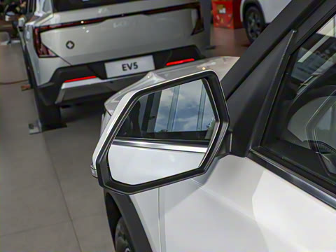 2025�� 720 Light