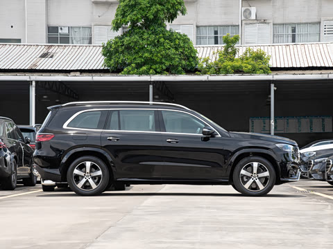 2026�� �Ŀ� GLS 450 4MATIC ������