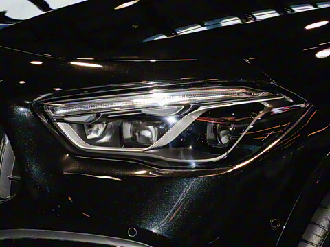 2025�� AMG GLA 35 4MATIC