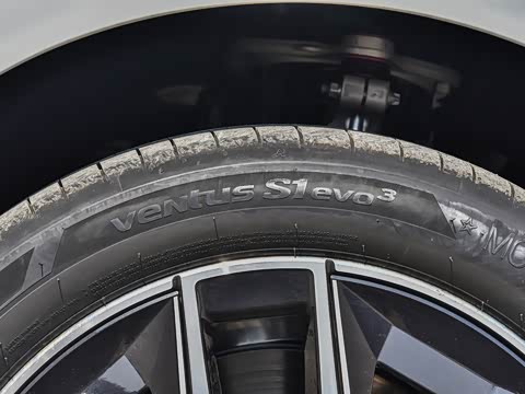 2026�� �Ŀ� eDrive 35L M�˶���װ