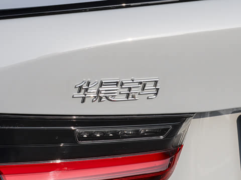 2026�� 330i M�˶���ҹ��װ