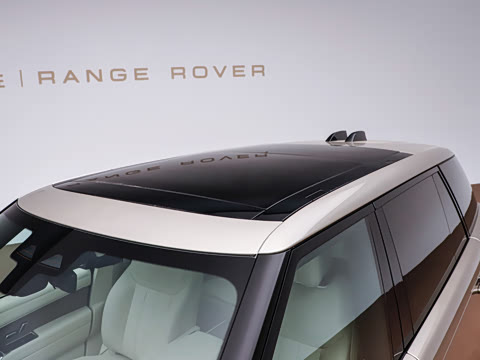 2026�� 3.0 L6 400PS AB�����