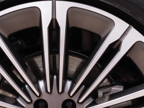 2026�� 3.0 L6 400PS AB�����