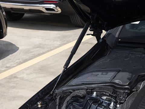 2026�� C 260 L �˶��ر��