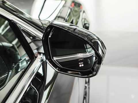 2026�� 740Li ������ ������װ