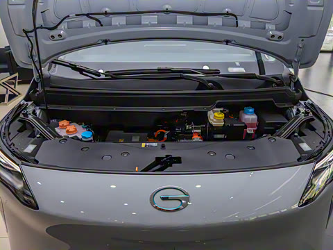 2025�� Plus 430 ������