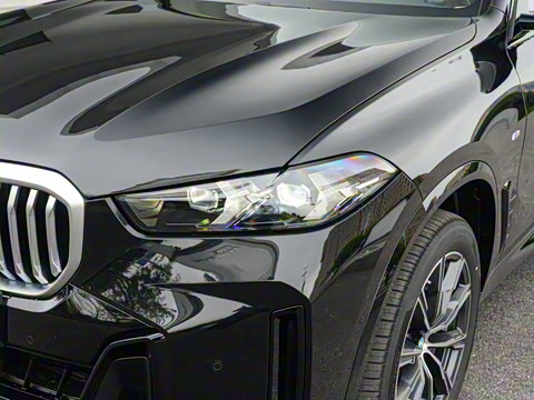 2025 xDrive 30Li M˶ҹװ