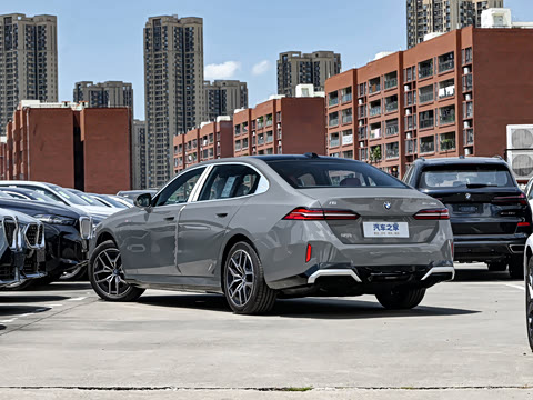 2026�� eDrive 35L M�˶���װ