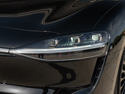 2025�� ���� Ultra��������