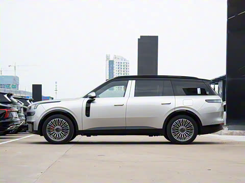 2025�� 2.0T ̽����