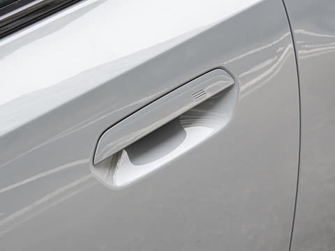 2026�� M240i xDrive