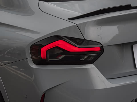 2026�� M240i xDrive