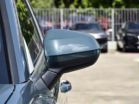 2025�� quattro 45�����ذ� 35TFSI ʱ�ж�����