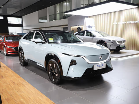 2025�� ����200 Pro