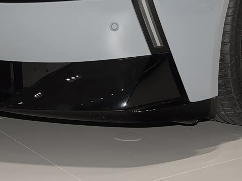 2025�� 702 ������ Ultra