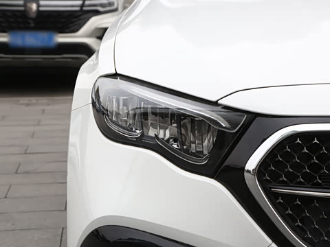 2026�� E 300 L �����˶���