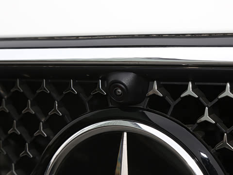 2026�� E 300 L �����˶���