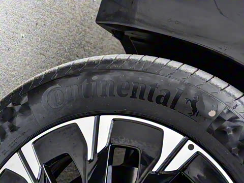 2025�� 2.0T ���ռ����