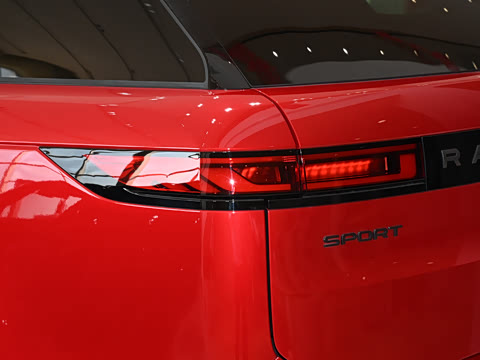 2025�� 400PS Dynamic SE