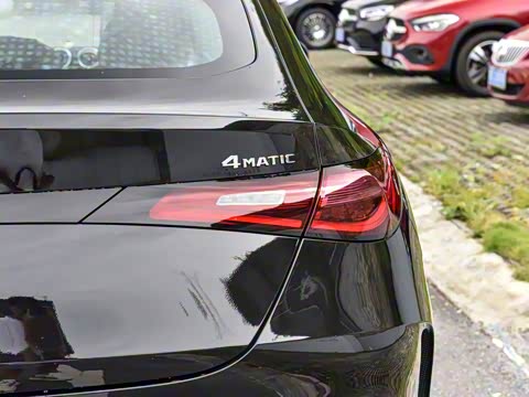 2025�� �Ŀ� GLC 300 4MATIC ����SUV