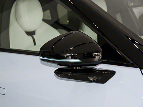 2025�� 702 ������ Ultra