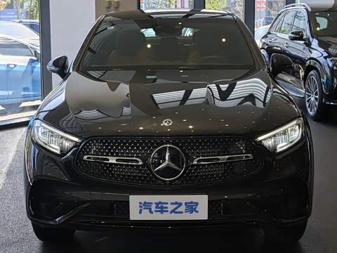 2026�� �Ŀ� GLC 260 4MATIC ����SUV