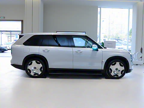 2025�� Ultra�� 70kWh