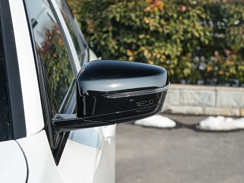 2026�� 330i M�˶���ҹ��װ