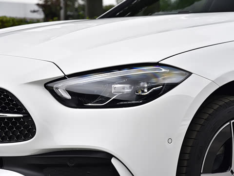 2026�� �Ŀ� C 260 L �ҹ�˶���