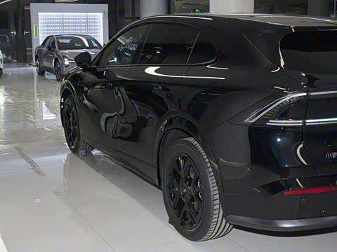 2026�� ���� 702 Max �콢��