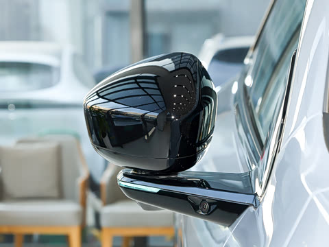 2026�� ���� 702 Max �콢��