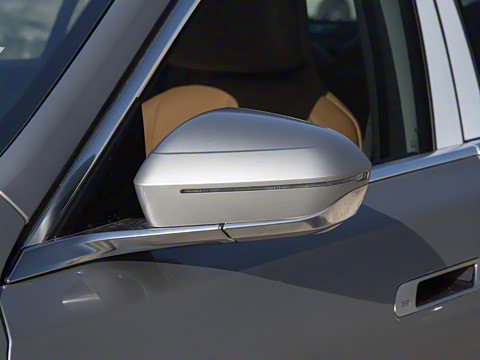 2026�� 735Li ������װ