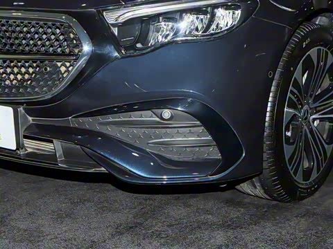 2024�� E 350 e L ���ʽ��϶����˶��γ�