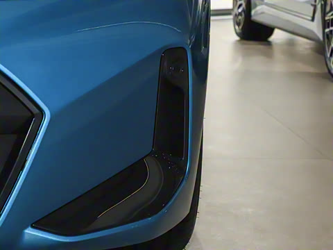 2025�� 330Li M�˶���ҹ��װ