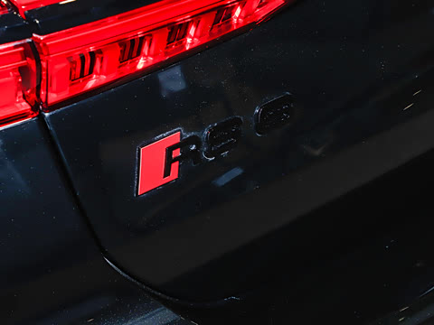 2025��  RS 6 4.0T Avant performance