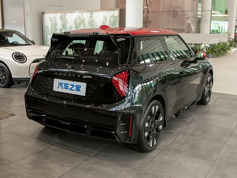 2026�� JOHN COOPER WORKS